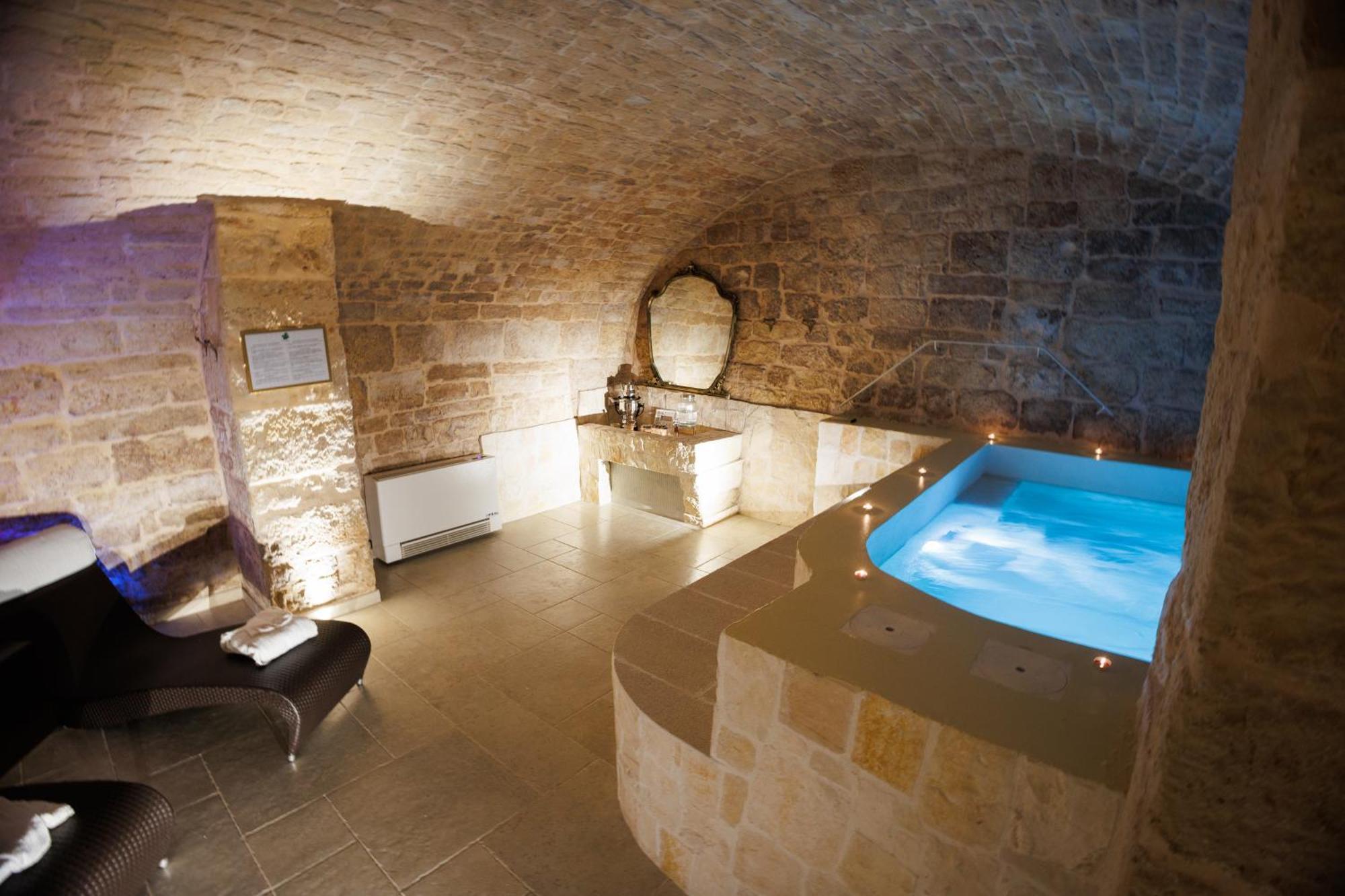 Un Giorno Bellissimo Suite & Spa Martina Franca Exteriör bild